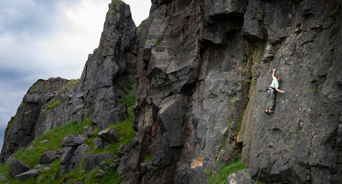 Rocky Variations, 6b at Harpur Hill