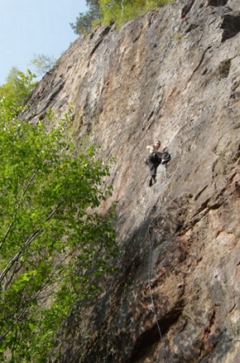 Goi Ashmore leading Ghengis Khan (6c), Calcite Wall.